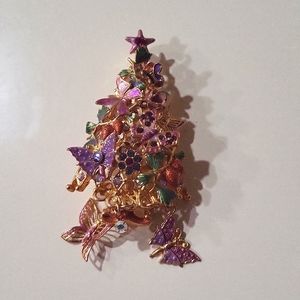 Kirk's folly Christmas pin